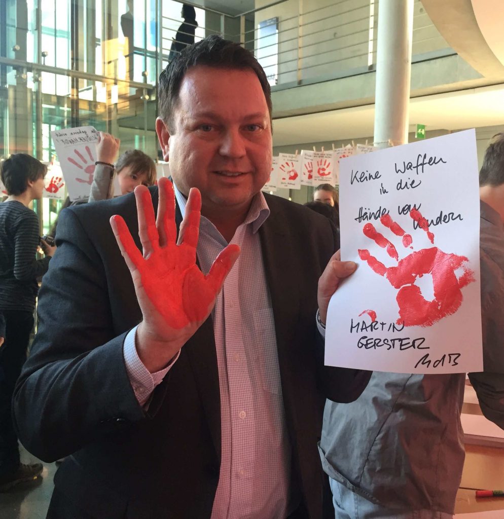 Initiative Gegen Kinder Als Soldaten: Martin Gerster Nimmt An Rote-Hand ...