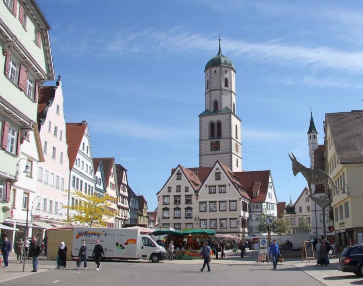 Denkmalschutzförderung des Bundes: 1,1 Mio. Euro für zwei Kirchen, die Öchsle-Bahn und das Schloss Montfort